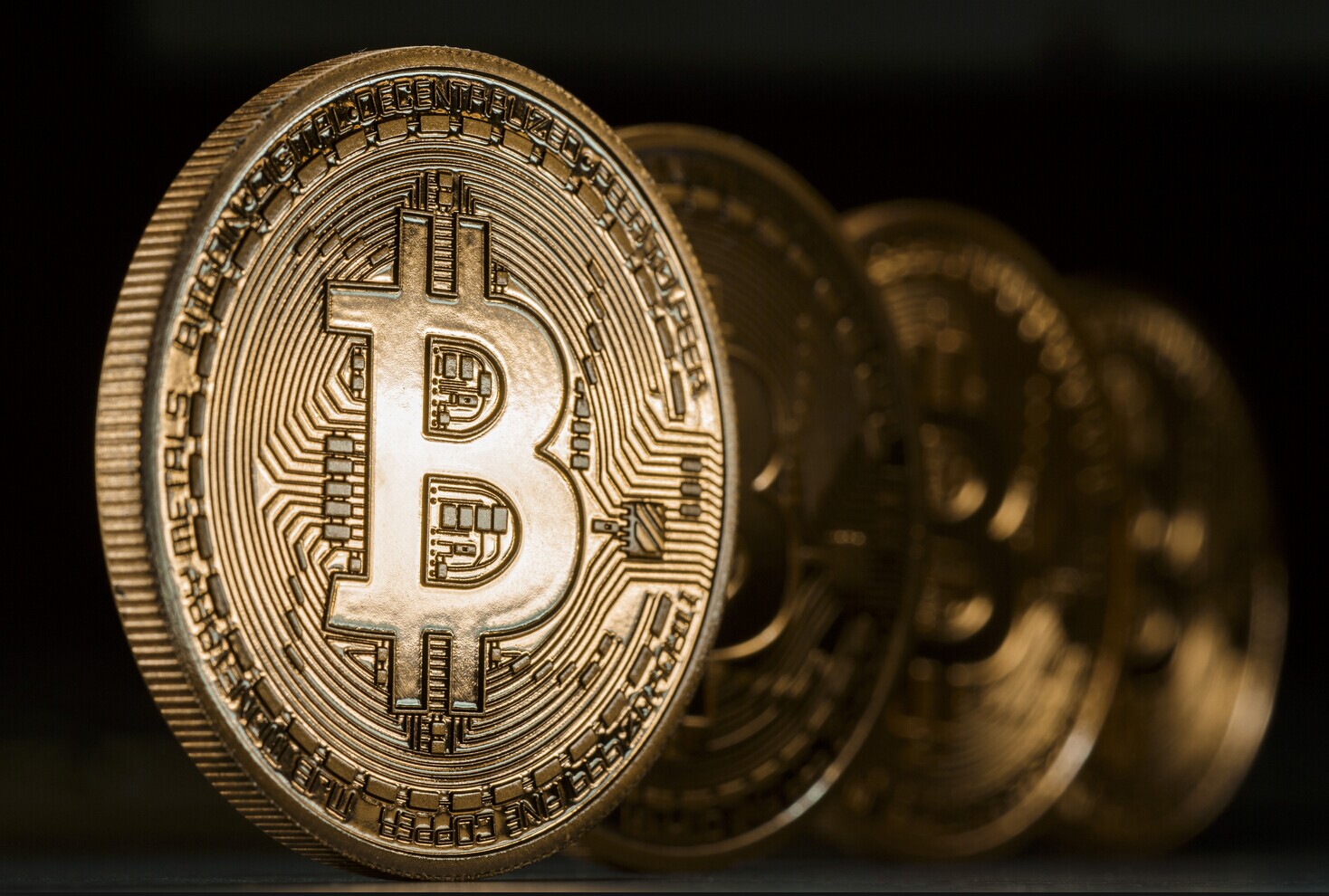 Rising Transaction Costs Could Trigger a Bitcoin Price Crash: CME Economist_aicoin_图1